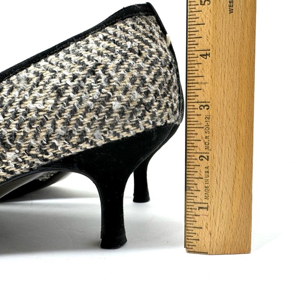 STUART WEITZMAN black suede and tweed heels, size 9 - Picture 7 of 10